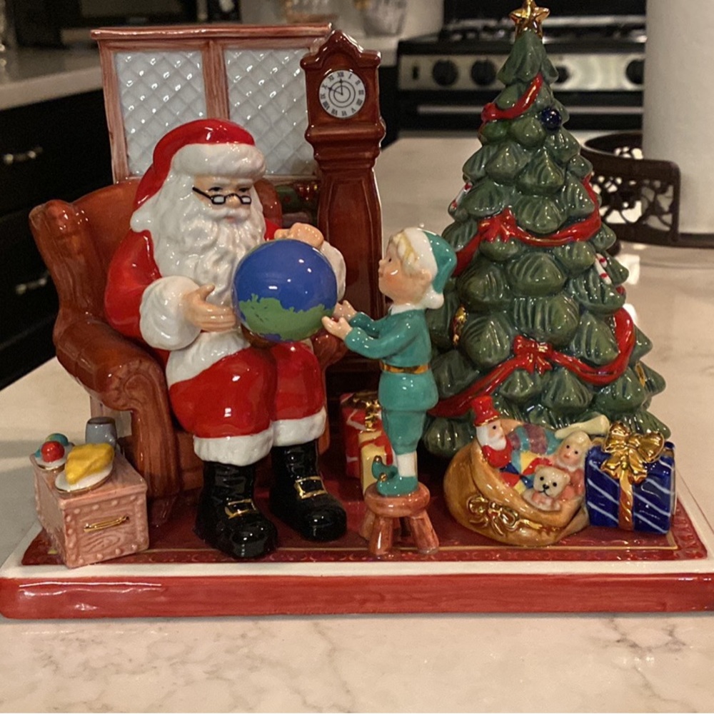 Christmas Royal Dalton Santa’s World Travels